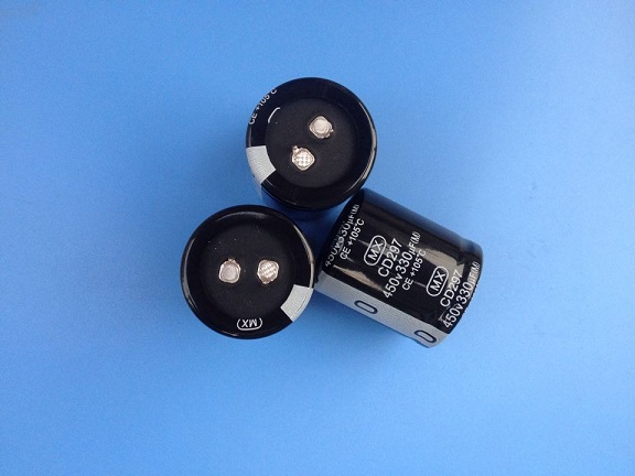 160V 560uF Snap In Electrolytic Capacitor